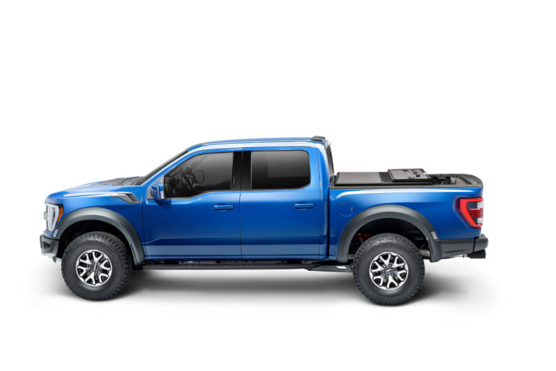 Extang 15-20 Ford F-150 (5ft. 7in. Bed) Solid Fold ALX - 88475