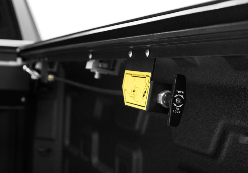 Roll-N-Lock 2019 Chevy Silverado 1500 68-3/8in E-Series Retractable Tonneau Cover - RC223E
