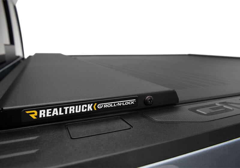 Roll-N-Lock 15-19 Chevrolet Colorado/GMC Canyon 71-1/2in A-Series Retractable Tonneau Cover - BT262A