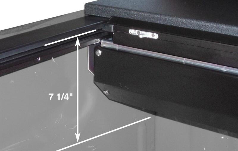 Roll-N-Lock 09-17 Dodge Ram 1500 XSB 67in M-Series Retractable Tonneau - LG447M