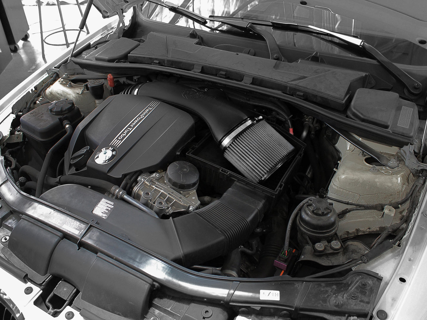 aFe Magnum FORCE Stage-2 Pro DRY S Cold Air Intake - 51-31912