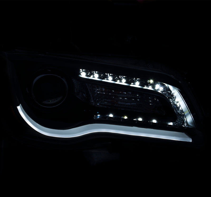 ANZO 2011-2014 Chrysler 300 Projector Headlights w/ Plank Style Design - 121495