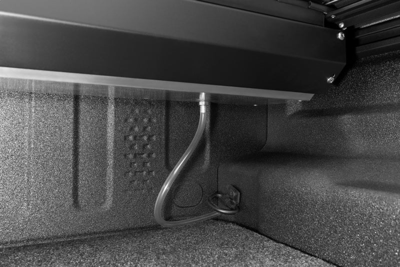 Rugged Ridge Armis Retractable Locking Bed Cover w/o Trail Rails - 13550.34