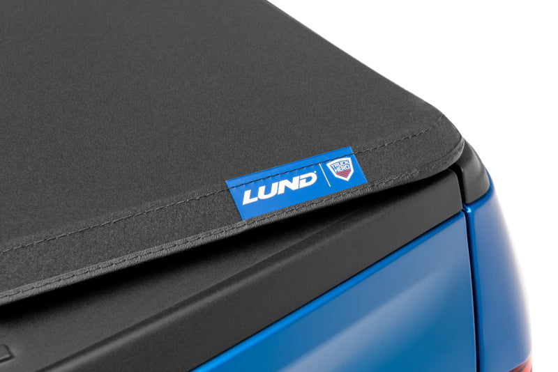Lund 04-14 Ford F-150 (6.5ft. Bed) Genesis Elite Tri-Fold Tonneau - 95873