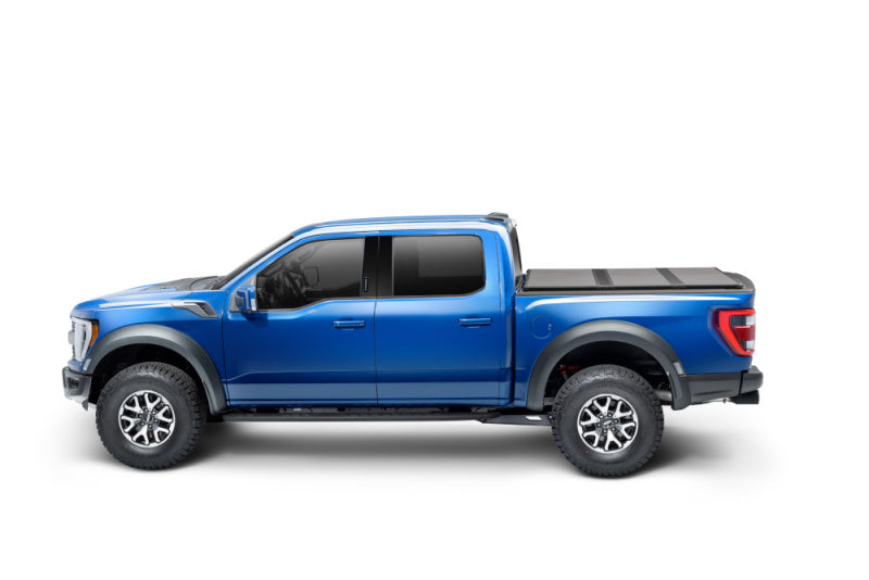 Extang 15-20 Ford F-150 (5ft. 7in. Bed) Solid Fold ALX - 88475
