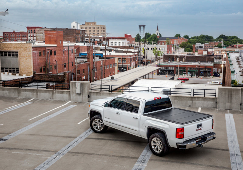 UnderCover 2022 Toyota Tundra C 4WD CrewMax 5.5ft Bed Ultra - UX42017