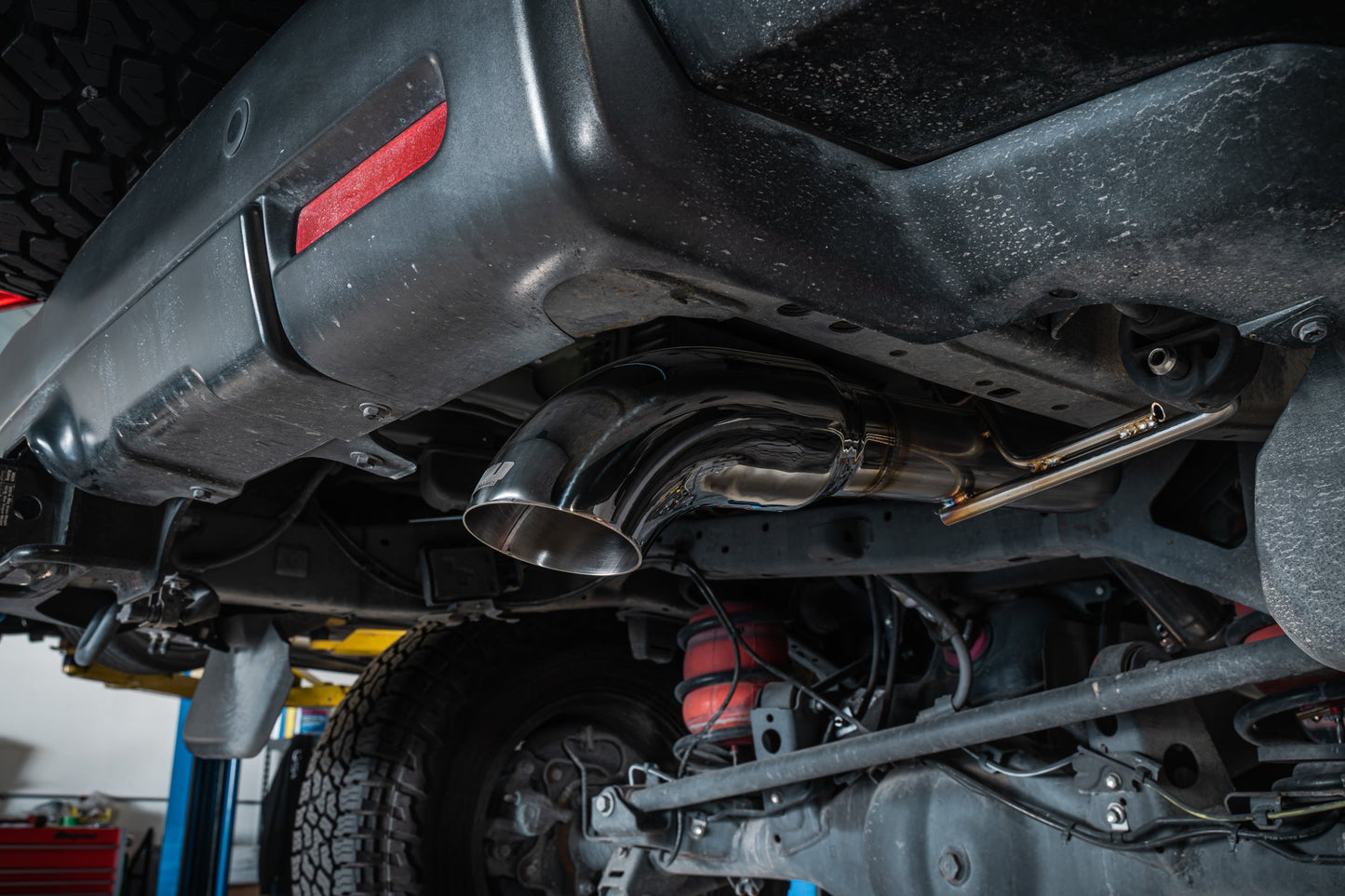 Remark BOLD 2007-2014 Toyota FJ Cruiser Cat-Back Exhaust - RBD-C1063T-04A