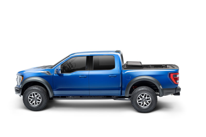 Extang 15-20 Ford F-150 (5ft. 7in. Bed) Solid Fold ALX - 88475