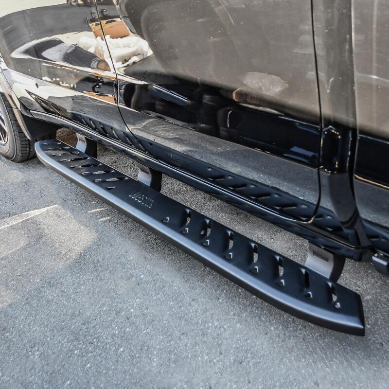 Westin 2019 Chevrolet Silverado/Sierra 1500 Crew Cab Thrasher Running Boards - 28-81265