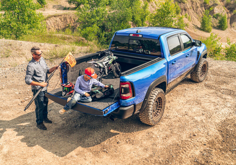 Retrax 07-13 Chevrolet/GMC 1500 & 07-14 2500/3500 (6.5ft. Bed) Retrax - 30422