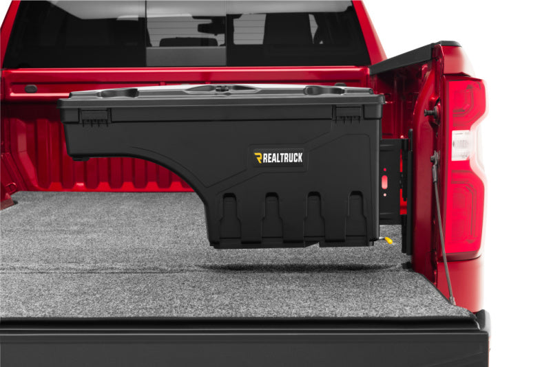 UnderCover 07-18 Chevy Silverado 1500 (19 Legacy) Passengers Side Swing - SC100P