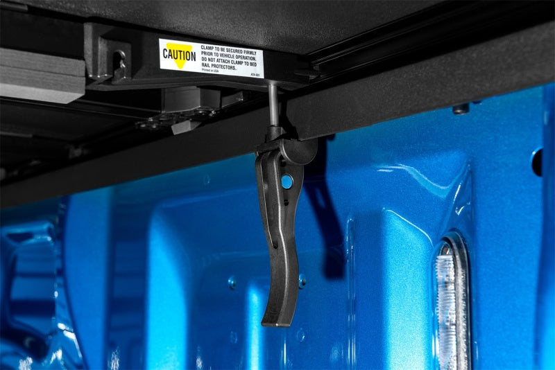 Lund 05-15 Toyota Tacoma Fleetside (6ft. Bed) Hard Fold Tonneau - 969550
