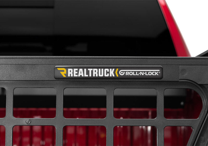 Roll-N-Lock 07-13 Chevy Silverado/Sierra w/ OE Rail Caps LB 96-1/4in - CM219