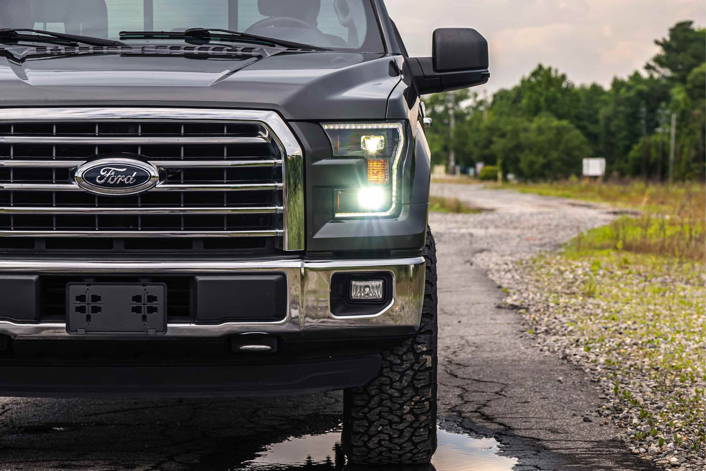 XB Hybrid LED Headlights: Ford F150 - LF550