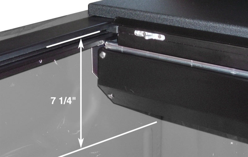 Roll-N-Lock 90-94 Toyota Truck Regular/Extended Cab SB 73-1/4in M-Series Retractable - LG500M