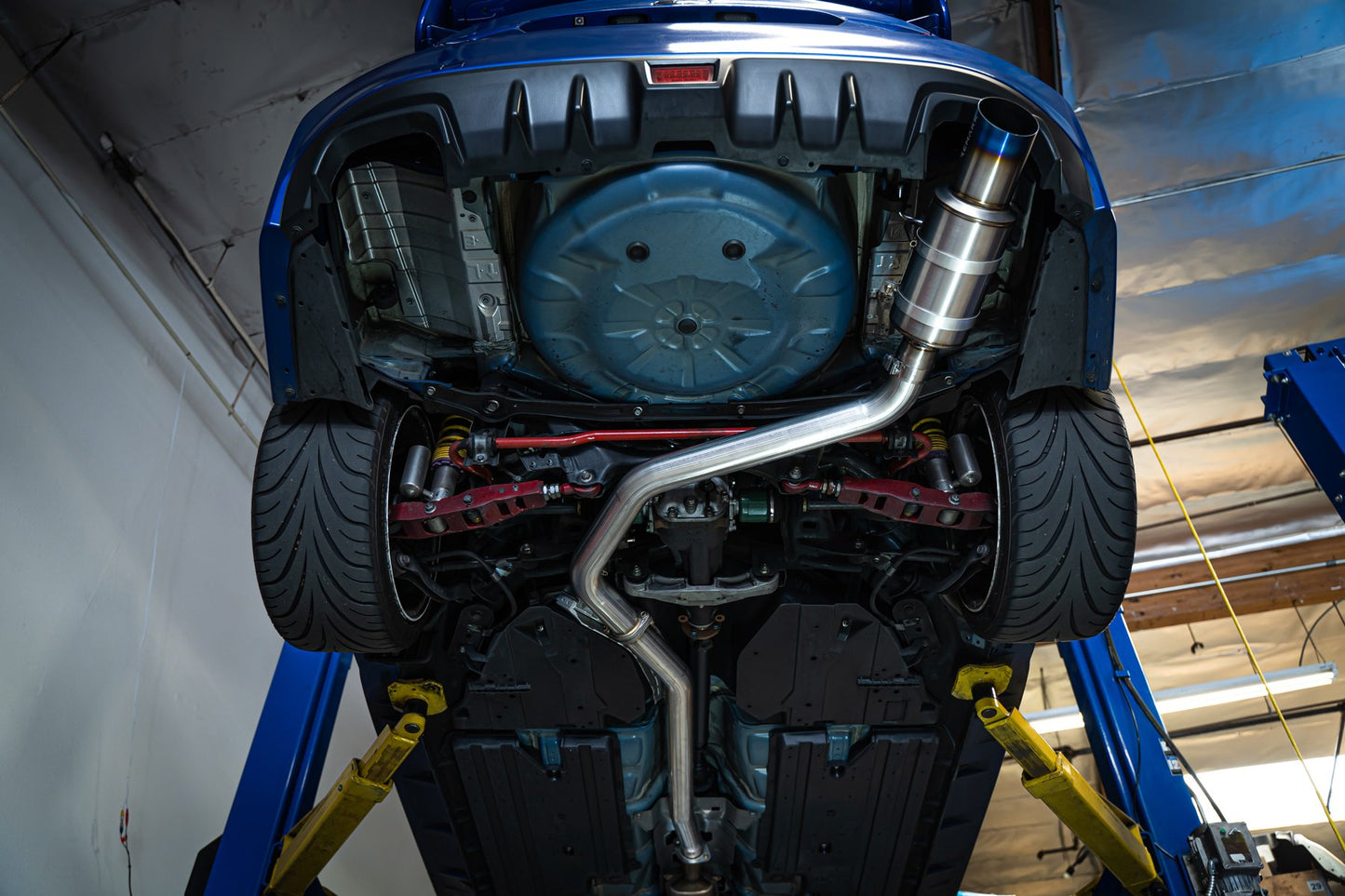Remark 2015+ Subaru WRX/STI (VA) R1-Spec Single-Exit Cat-Back Exhaust w/ - RK-C1076S-01.