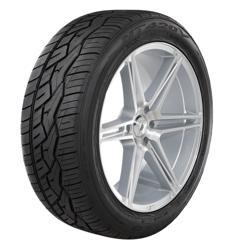 Nitto - NT420V TIRE (275/40-22) - N207-480 RATING (V)