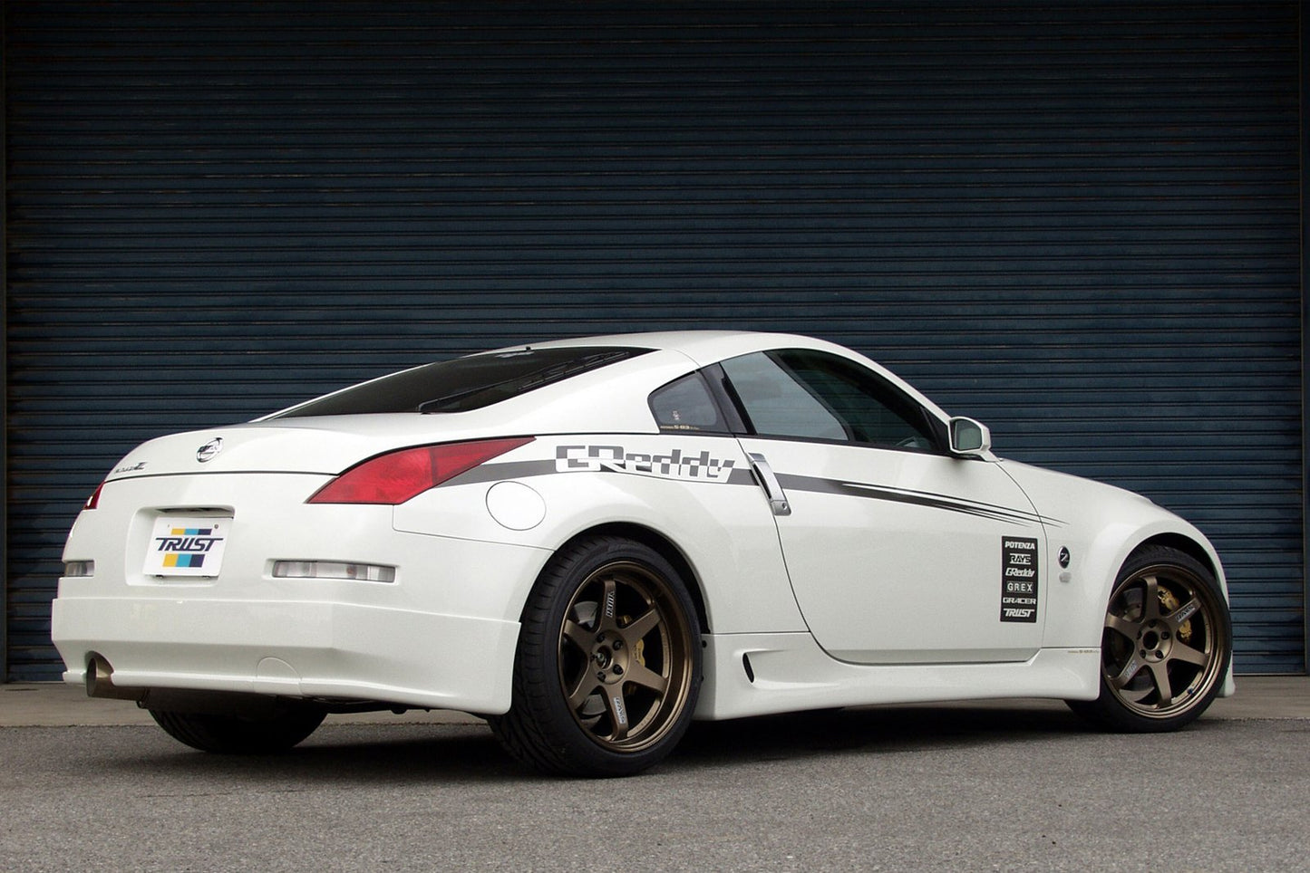 Rocket Bunny Nissan 350Z - Z33 Omp Rods - 17020359 - 17020359.