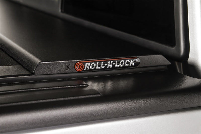 Roll-N-Lock 90-94 Toyota Truck Regular/Extended Cab SB 73-1/4in M-Series Retractable - LG500M