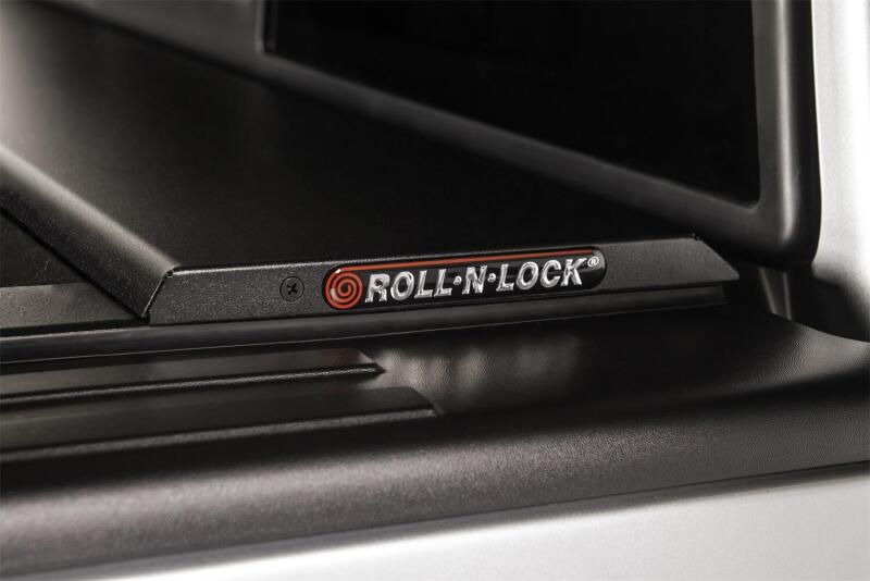 Roll-N-Lock 07-13 Chevy Silverado/Sierra 1500 XSB 67-3/4in M-Series Retractable Tonneau - LG271M