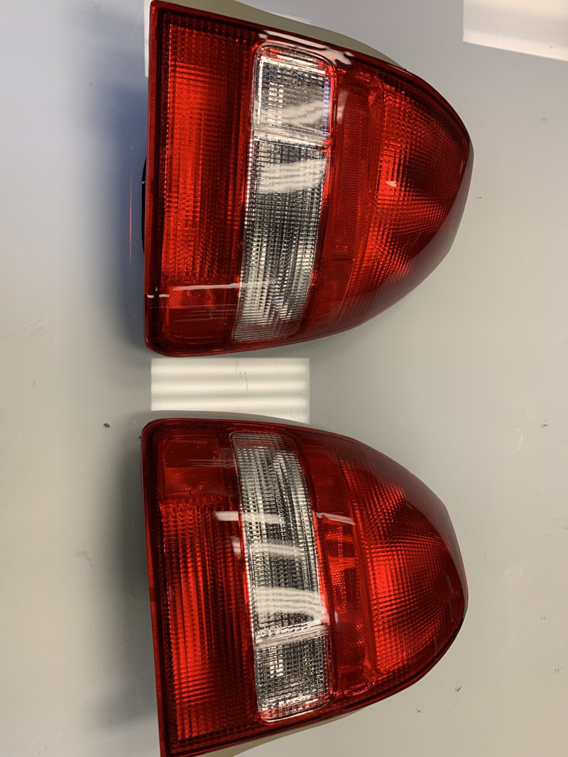 **OPEN BOX** ANZO 1996-2000 Honda Civic Taillights Red/Clear - 221135