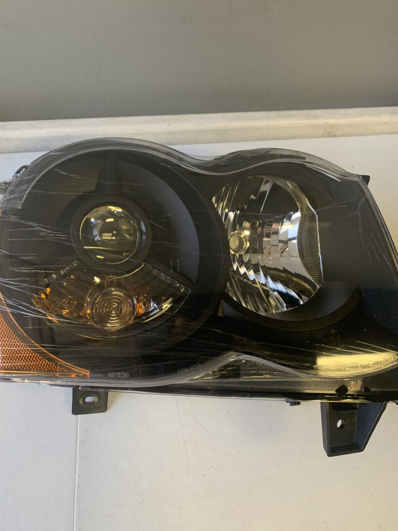 **OPEN BOX**  xTune Jeep Grand Cherokee 08-10 OEM Style Projector Headlights - - 9036118