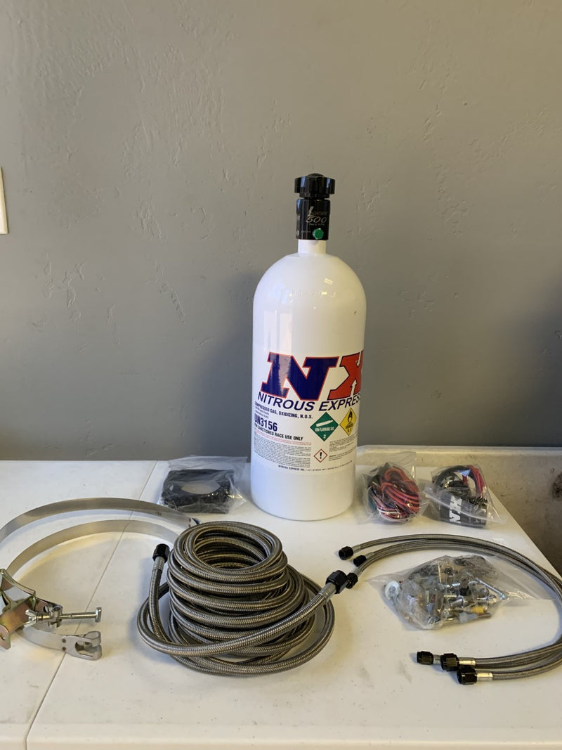 **OPEN BOX**  Nitrous Express Dodge Hemi Nitrous Plate Kit (50-400HP) w/10lb Bottle - 20944-10